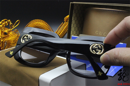 Gucci Sunglass A 019